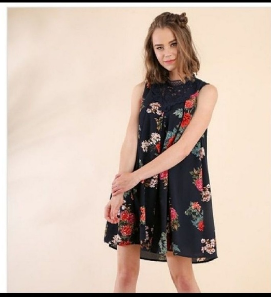 - Dresses & Skirts - Sleeveless Floral Print Babydoll Dress